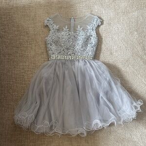 Elegant Silver Women’s Dress with Floral Embellishments